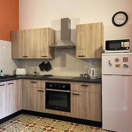 Parisio One Bedroom Maisonette In Sliema Exterior foto
