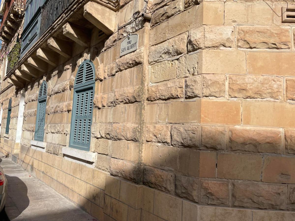 Parisio One Bedroom Maisonette In Sliema Exterior foto